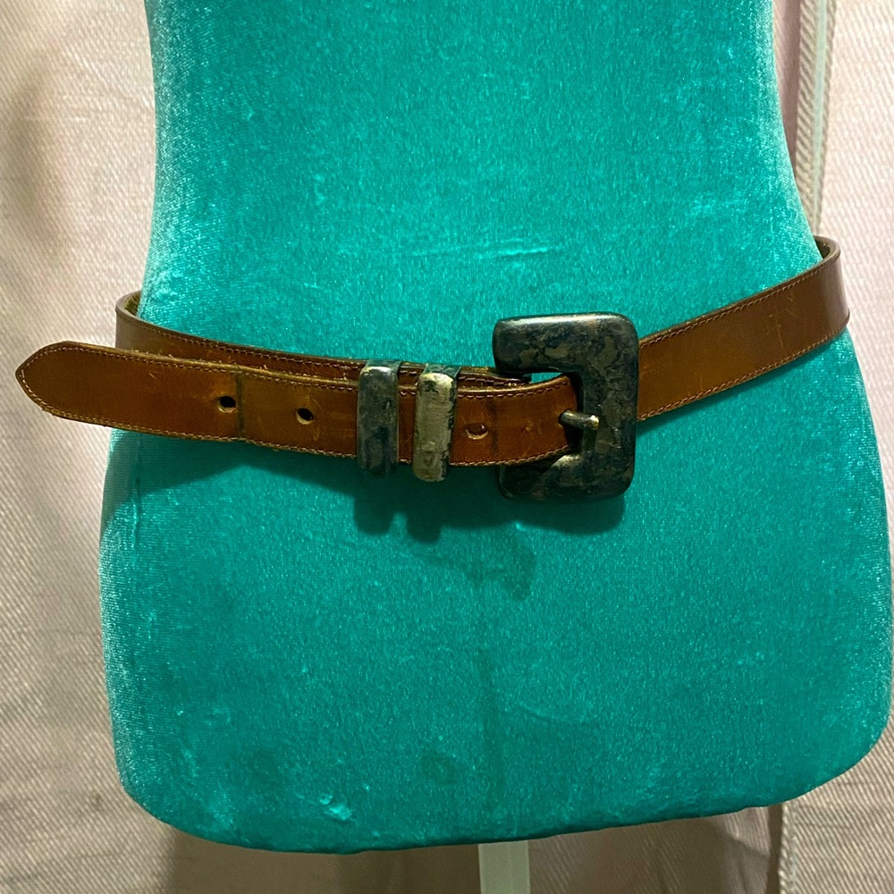 Eddie Bauer: vintage leather belt with oversized buckle 6-8